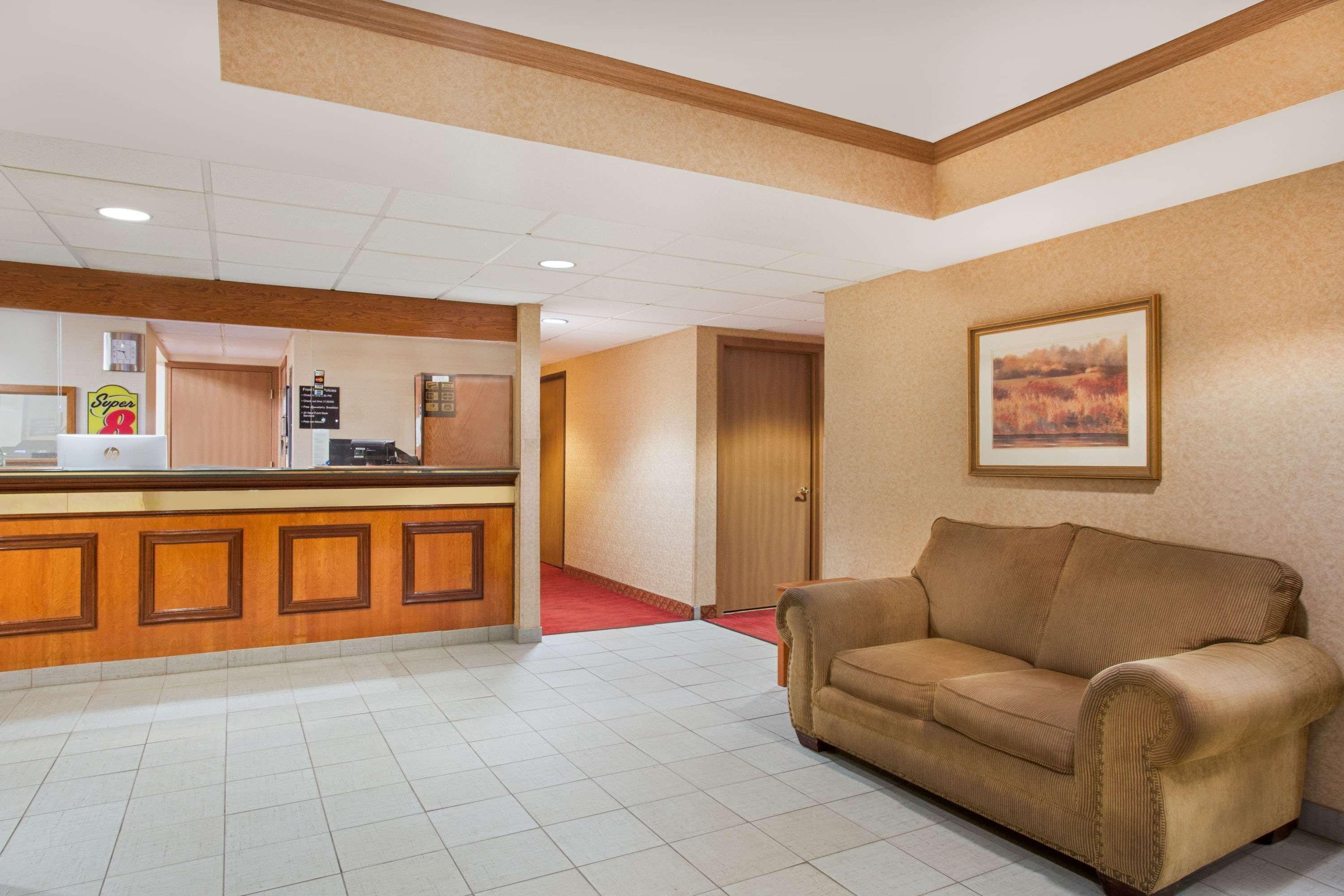 Super 8 By Wyndham Defiance Hotel Exterior photo